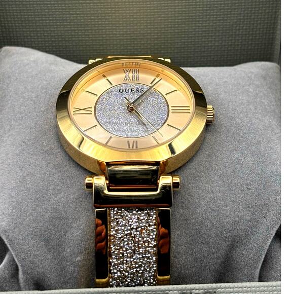 Guess Aurora Women\'s Gold-Tone Stainless Steel & Zwarovski Crystals Bangle Watch main image 16